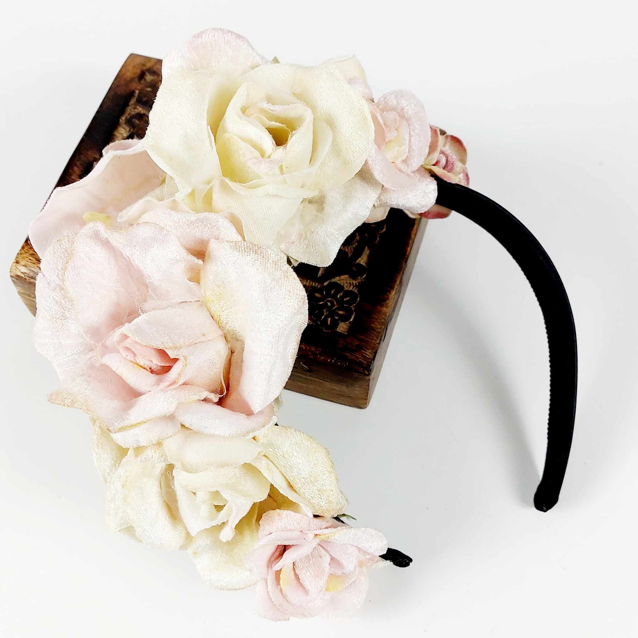 flower-headpiece-divalicious-sophia-dvil-pink-cream