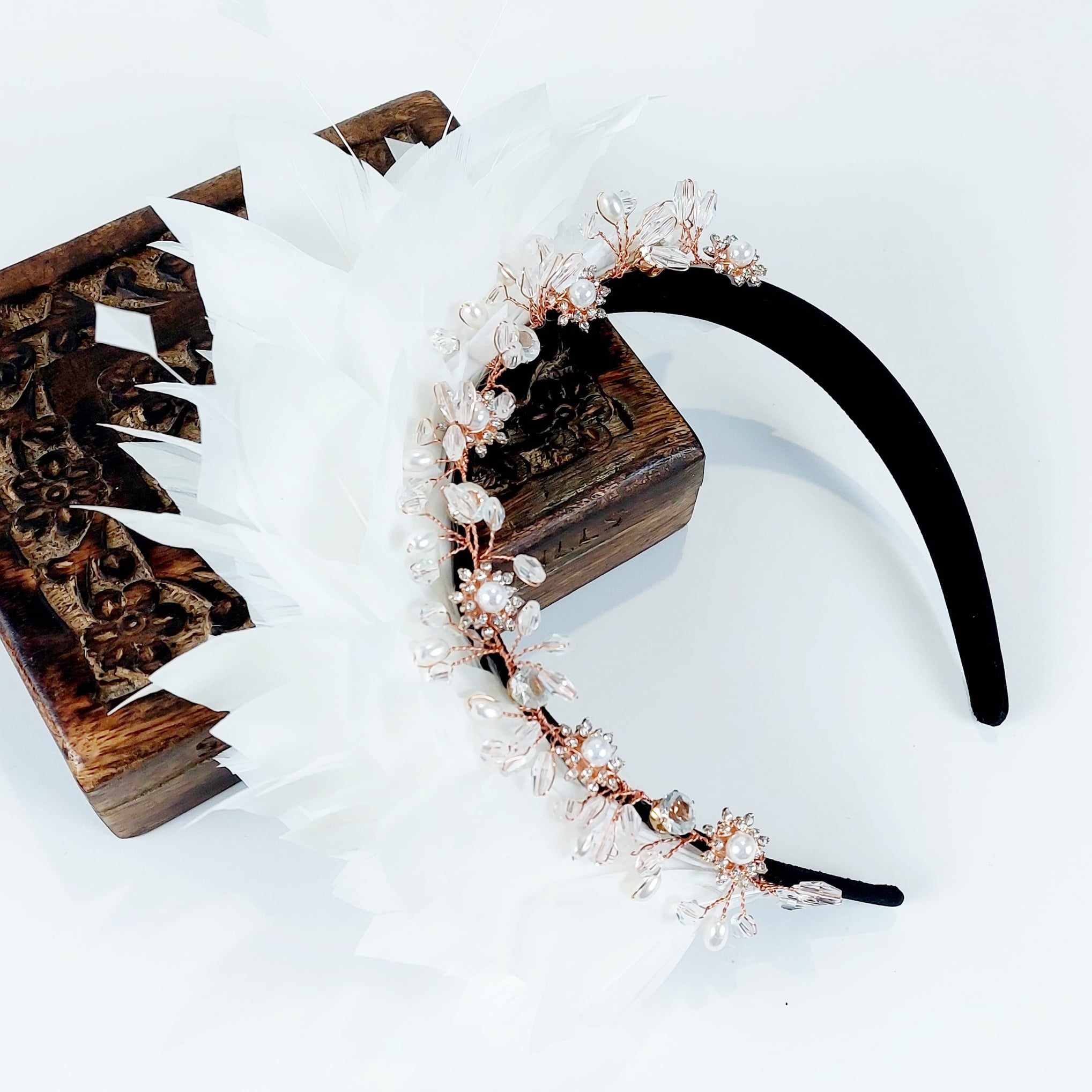 feather-fascinator-divalicious-anita-bijoux-ivory-rose-gold