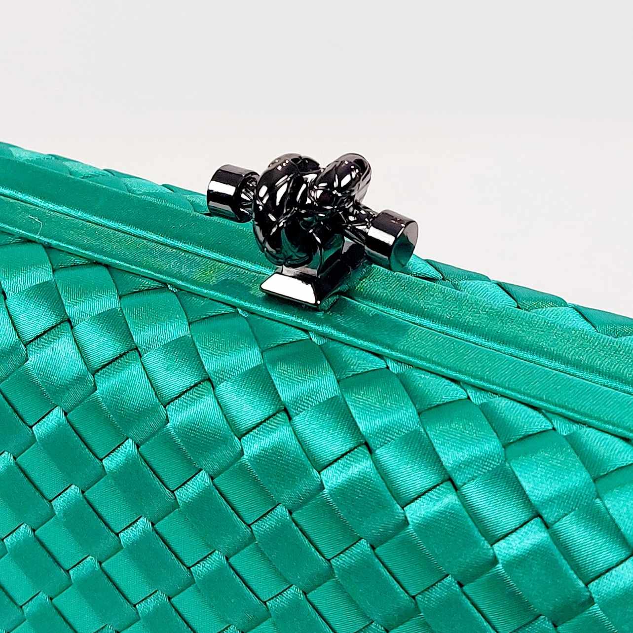 clutch-divalicious-carmen-green