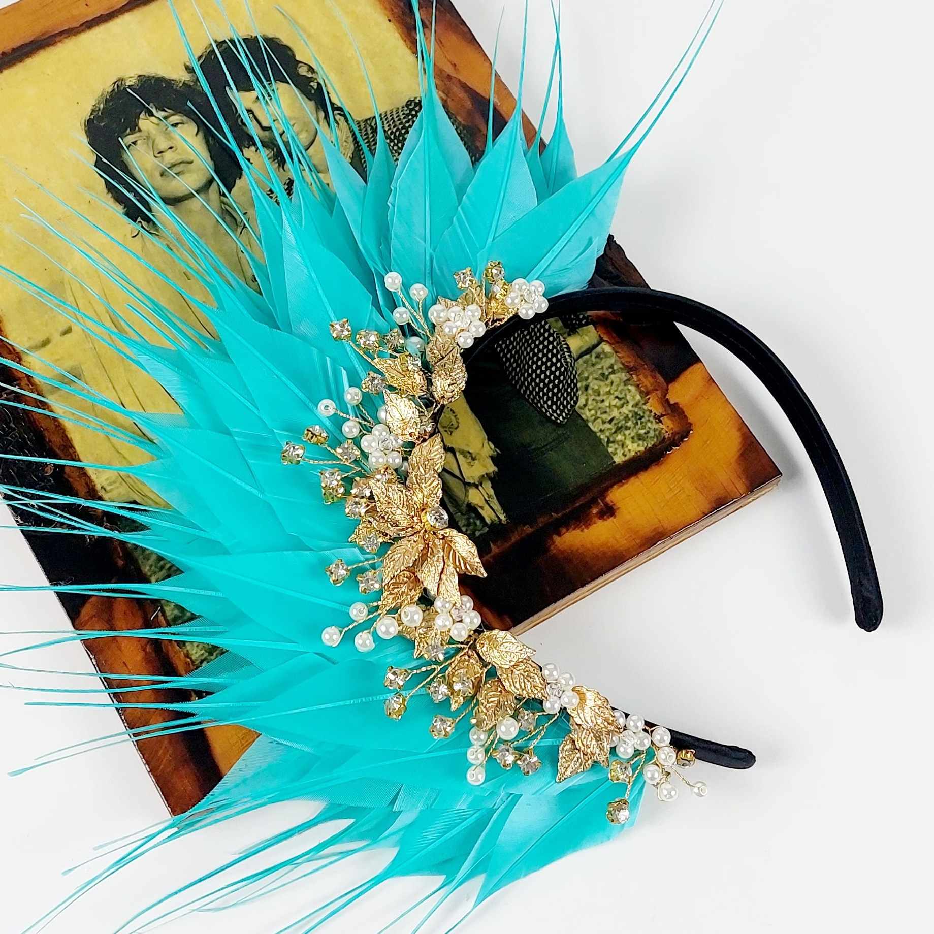 feather-fascinator-divalicious-lakita-bijoux-aqua-blue