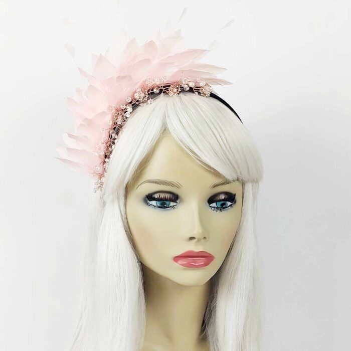 feather-fascinator-divalicious-anita-bijoux-blush-pink