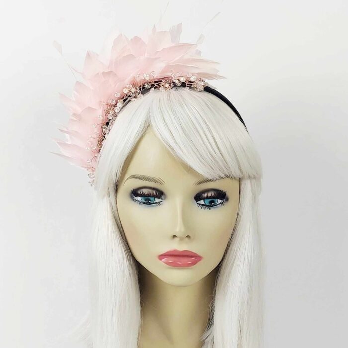 feather-fascinator-divalicious-anita-bijoux-blush-pink